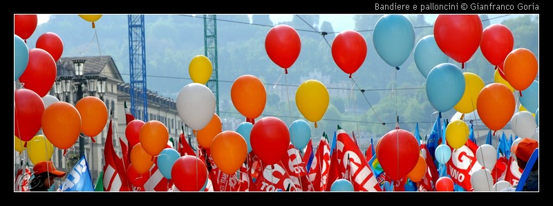 DSC_2595 Bandiere e palloncini.jpg